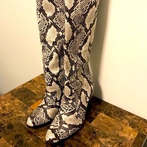 Bamboo Snake Print Knee Boots with Heel, Size 10